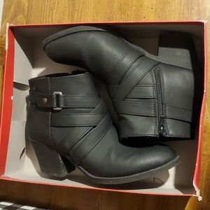 American Eagle boots. Size 10.